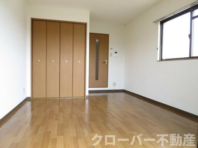 ハイネス郡家の寝室