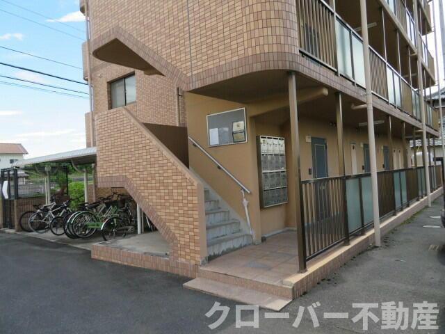 ハイネス郡家|エントランス