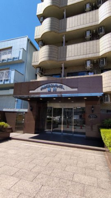 【エントランス】 | ノルデンハイム相川 | 清掃の行き届いたきれいなエントランスです