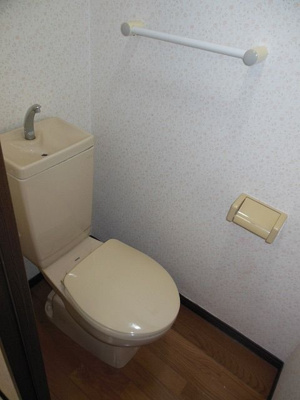 【トイレ】 | ヴェルデ香椎 | 別号室の写真になります。現況優先。