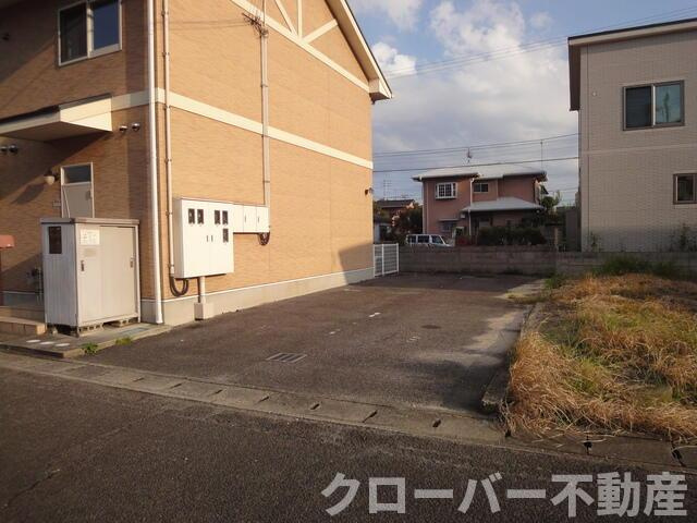 アトラツインクルの駐車場