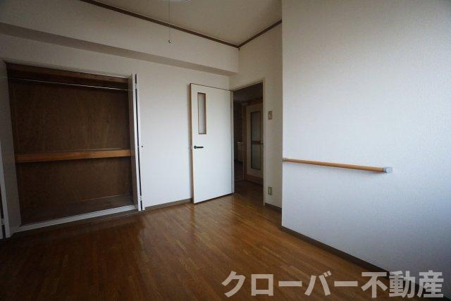 アーバンハイツ大橋の居間・リビング
