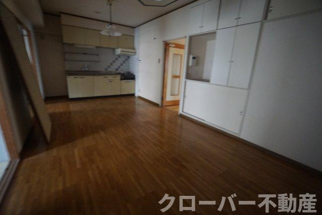 アーバンハイツ大橋の居間・リビング
