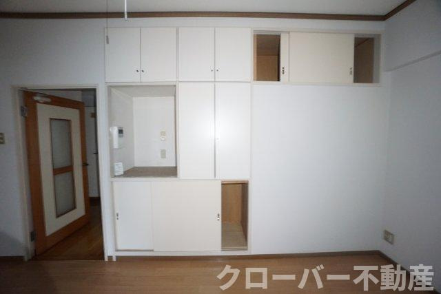 アーバンハイツ大橋の居間・リビング