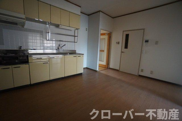 アーバンハイツ大橋の居間・リビング