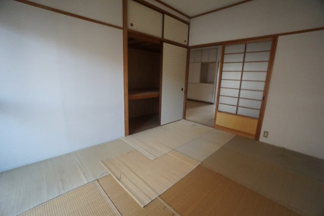 アーバンハイツ大橋の居間・リビング