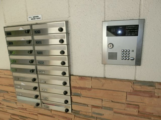 【エントランス】 | オートロック完備。
