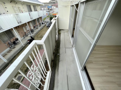 【バルコニー】 | トモバヤシハイタウン