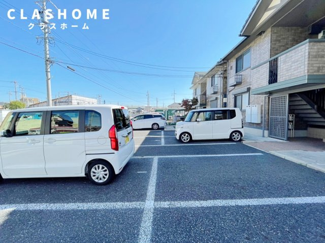 ラ・メルヴェーユーズ　　　刈谷市の賃貸はクラスホーム刈谷店の駐車場