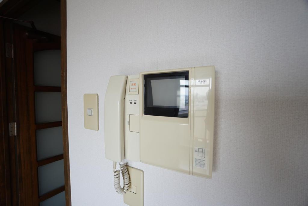 アルファビルのセキュリティ