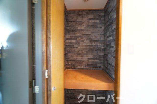 アルファビルの内装