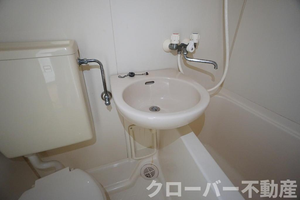 樟ハイツの洗面所