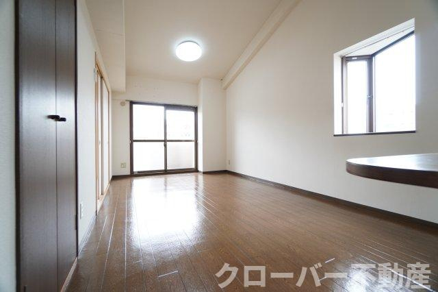 第3五福マンションの居間・リビング