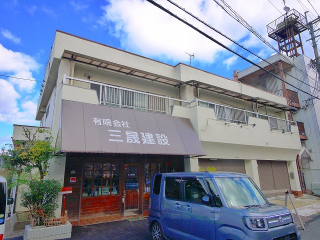 北袋町ハイツの外観
