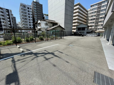 【駐車場】 | アドバンス新大阪ウエストゲートⅡ | 裏側にある駐車場です。