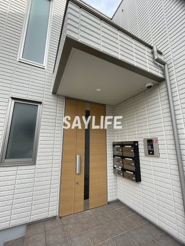 メゾンルミエールのエントランス