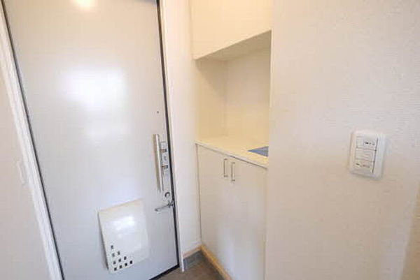 熊本市東区御領６丁目のアパートの玄関