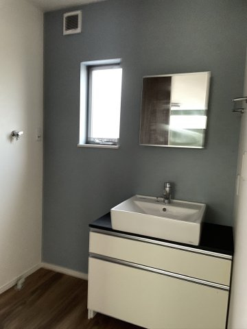 和多田天満町売家の洗面所