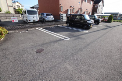 【駐車場】 | ロイヤルヒルズ高松