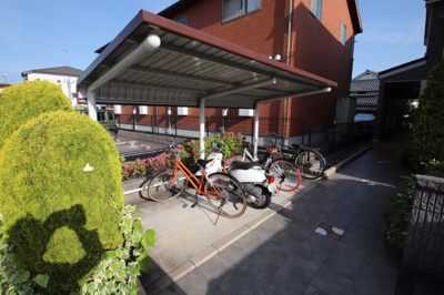 【その他共用部分】 | ロイヤルヒルズ高松 | 駐輪場