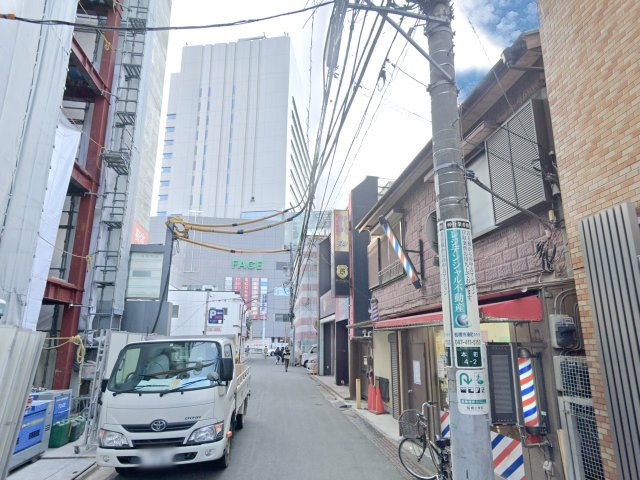 船橋駅前ビルの周辺