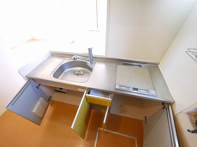 ラフィーネ四条大路のキッチン|きれいなキッチンです