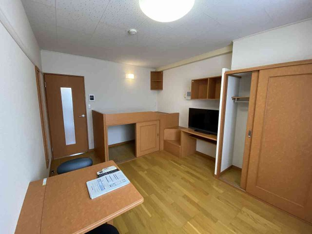 レオパレス南大門Ⅱの居間・リビング|設備・使用は号室により異なる為、現況を優先致します。