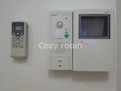 【セキュリティ】 | ドゥーエ江坂Ⅰ | モニター付きインターホンです