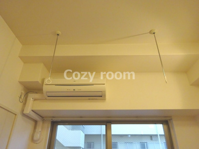 【設備】 | ドゥーエ江坂Ⅰ | エアコン及び室内物干しです