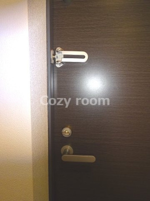 【セキュリティ】 | ドゥーエ江坂Ⅰ | 玄関ドアは、ダブルロックで安心ですね