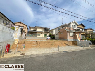 【前面道路含む現地写真】 | 城陽市寺田宮ノ平　売土地　建築条件付き | 北西向きで日当たりの良い南側にお庭を作ることも可能です。