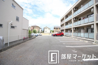 【駐車場】 | ルミエール伊保原