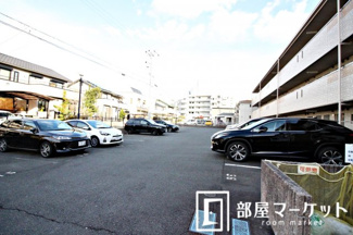 【駐車場】