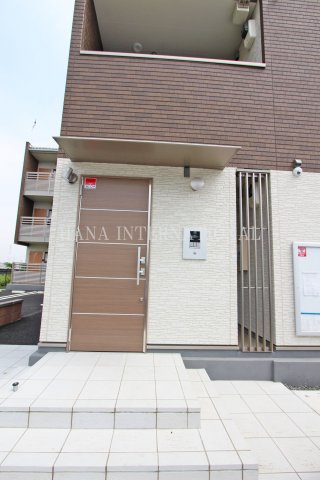 クレイノアミスターのエントランス