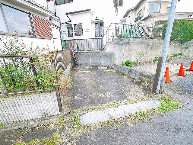 中町ファーストハウスの駐車場
