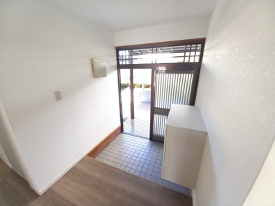 【玄関】 | 中古一戸建　高知市瀬戸西町（リノベ）