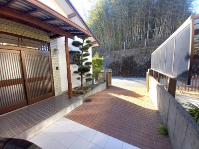【駐車場】 | 中古一戸建　高知市瀬戸西町（リノベ）
