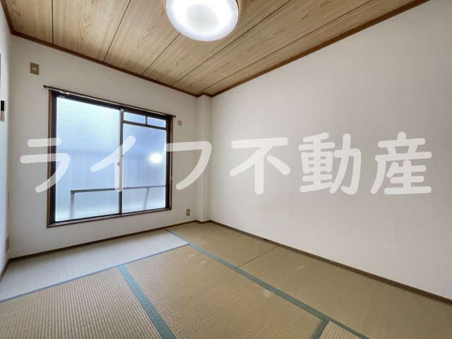 ピースハイツ長堂A棟の和室|来客時にも便利な和室付き