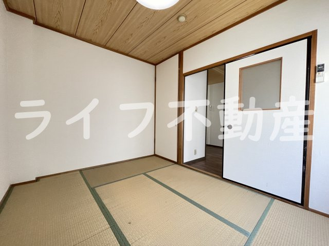 ピースハイツ長堂A棟の和室|来客時にも便利な和室付き