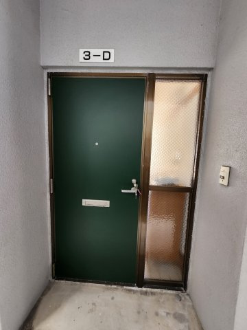 シティーハウス泊の玄関