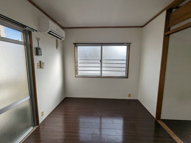 アパートメント国際通りの洋室