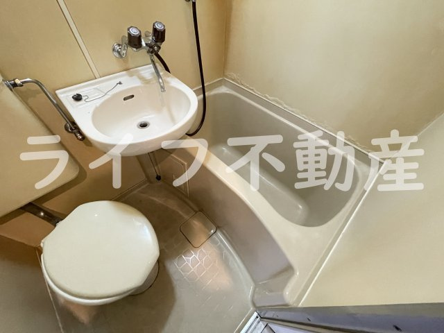 ハウスランド布施の浴室|コンパクトで使いやすいお風呂です