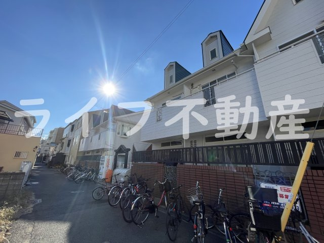 ハウスランド布施の周辺