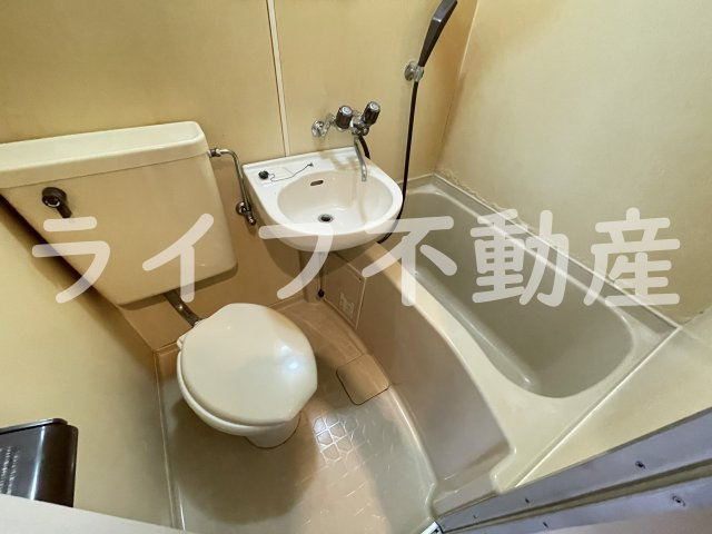 ハウスランド布施の浴室|落ち着いた空間のお風呂です