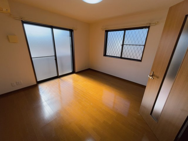アンプルールリーブルBLOOMの洋室