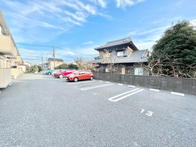 メゾン ブリーゼの駐車場|駐車場です