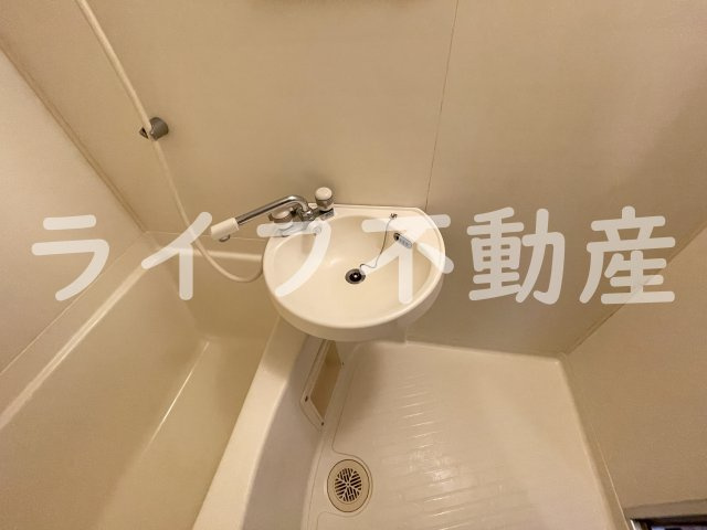 コスモシティーの独立洗面台|独立洗面台あり、毎朝おしゃれに忙しい女性の方におすすめです