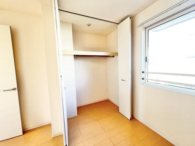 リビングタウン稲毛の杜B の収納|※別部屋参考写真