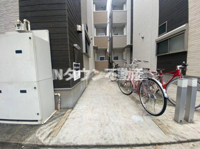 【エントランス】 | ハーモニーテラス八代町Ⅱ | 清潔なエントランスです