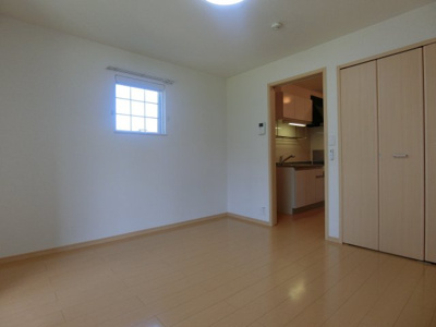 【居間・リビング】 | インフィニティーＡ | A105の写真（間取反転タイプ：イメージ）